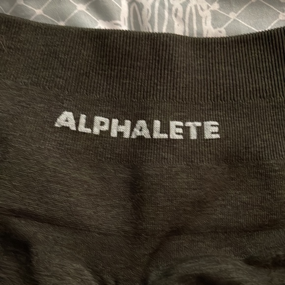 Alphalete Amplify Biker Shorts in Evergreen - Picture 4 of 5